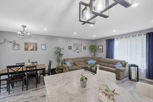 5632 48 Avenue, Lacombe, AB 