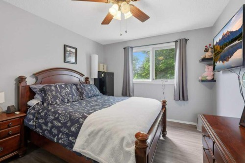 5632 48 Avenue, Lacombe, AB 