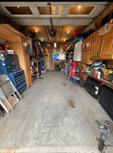 5632 48 Avenue, Lacombe, AB 