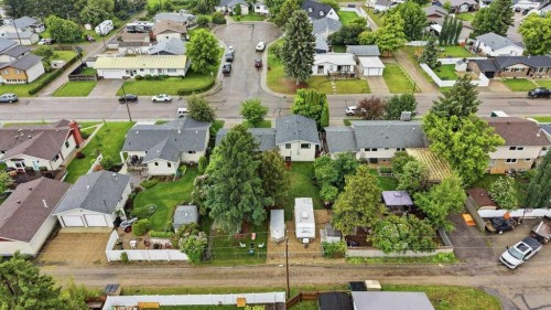 5632 48 Avenue, Lacombe, AB 