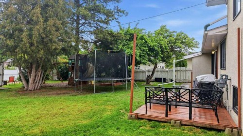 5632 48 Avenue, Lacombe, AB 