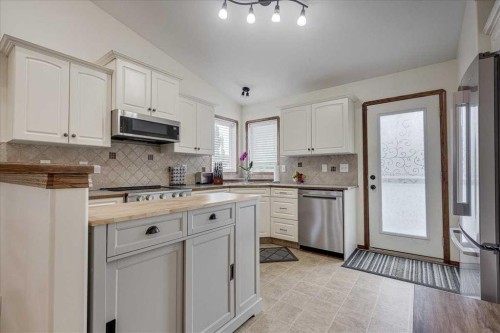 348 Lancaster Drive, Red Deer, AB 