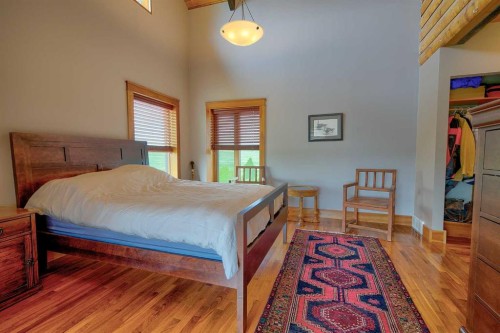 37311 Range Road 283, Rural Red Deer County, AB - Indoor Photo Showing Bedroom