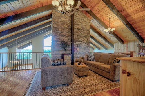 37311 Range Road 283, Rural Red Deer County, AB - Indoor