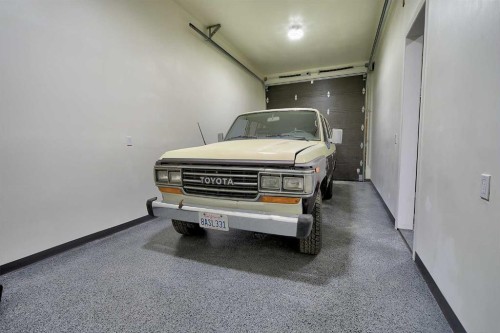 37311 Range Road 283, Rural Red Deer County, AB - Indoor Photo Showing Garage