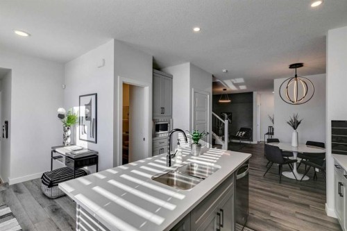 228 Layton Link Se, Airdrie, AB 