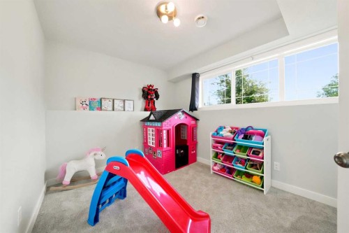364 Kingston Drive, Red Deer, AB 