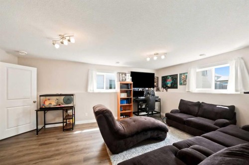 364 Kingston Drive, Red Deer, AB 