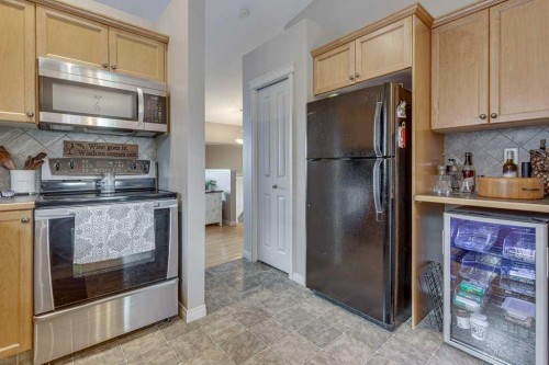 39 Isaacson Crescent, Red Deer, AB 