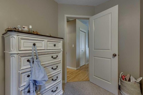 39 Isaacson Crescent, Red Deer, AB 