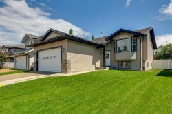 39 Isaacson Crescent Red Deer, AB T4R 3N1
