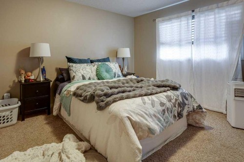39 Isaacson Crescent, Red Deer, AB 