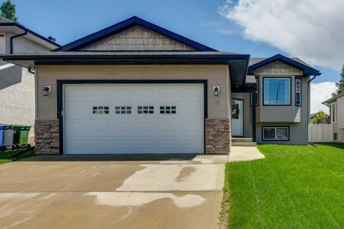 39 Isaacson Crescent, Red Deer, AB 