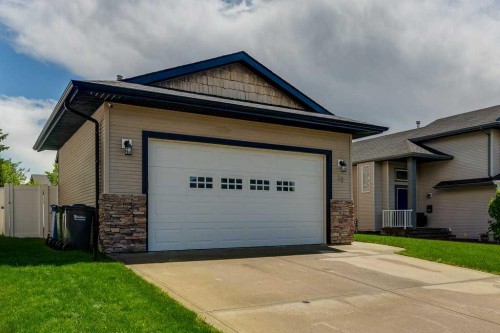 39 Isaacson Crescent, Red Deer, AB 