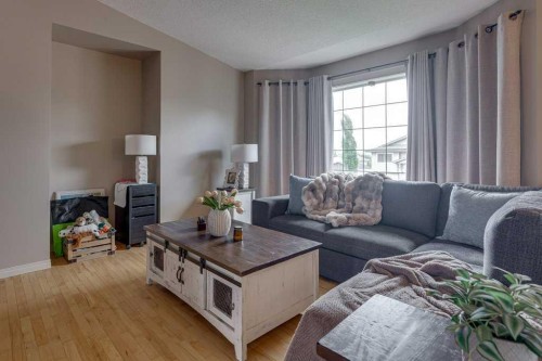 39 Isaacson Crescent, Red Deer, AB 
