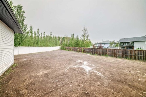 14 Napoleon Meadows Way, Innisfail, AB - Outdoor