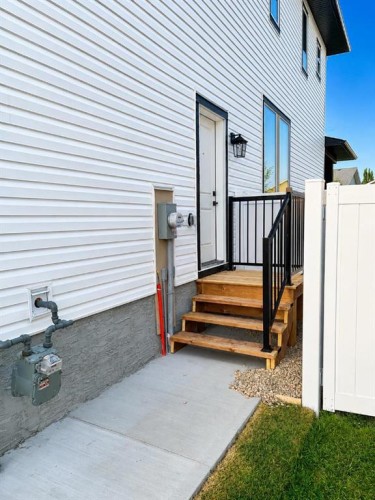14 Napoleon Meadows Way, Innisfail, AB - Outdoor With Exterior