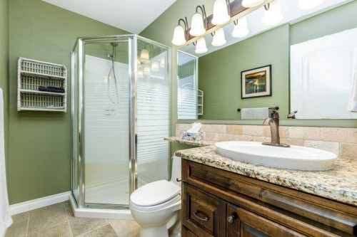 70 Douglas Avenue, Red Deer, AB 