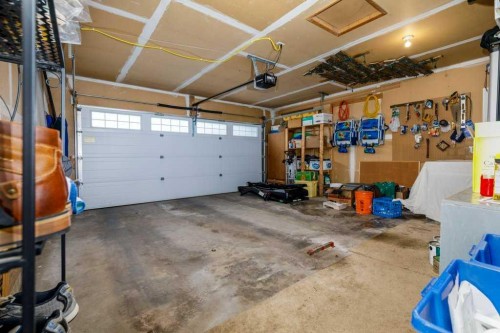 70 Douglas Avenue, Red Deer, AB 
