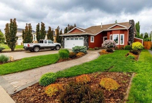 70 Douglas Avenue, Red Deer, AB 