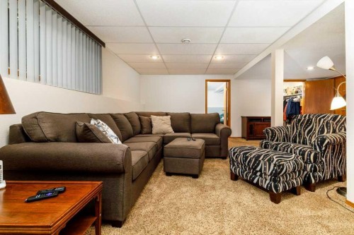 70 Douglas Avenue, Red Deer, AB 