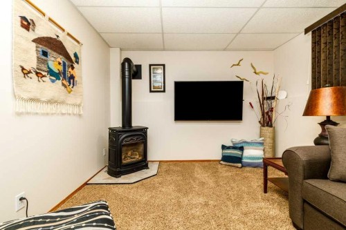 70 Douglas Avenue, Red Deer, AB 
