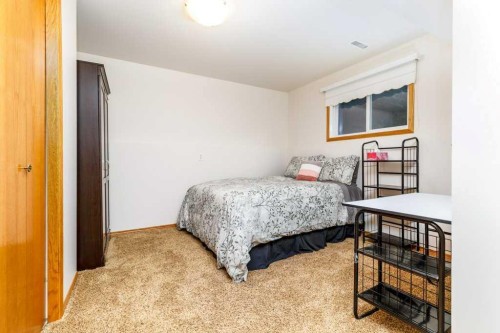 70 Douglas Avenue, Red Deer, AB 