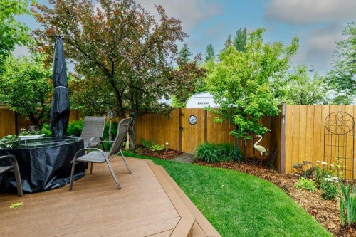 70 Douglas Avenue, Red Deer, AB 