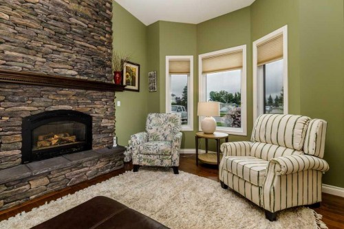 70 Douglas Avenue, Red Deer, AB 