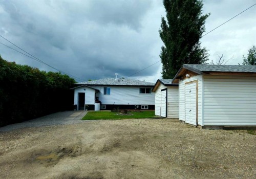 2133 21 Avenue, Bowden, AB 