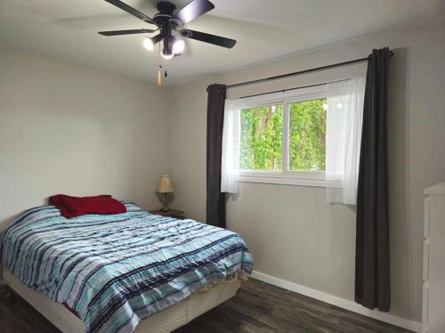 2133 21 Avenue, Bowden, AB 