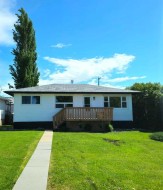 2133 21 Avenue Bowden, AB T0M 0K0