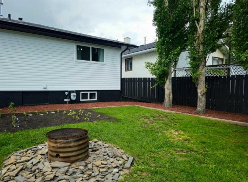 2133 21 Avenue, Bowden, AB 
