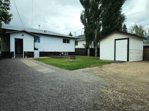 2133 21 Avenue, Bowden, AB 