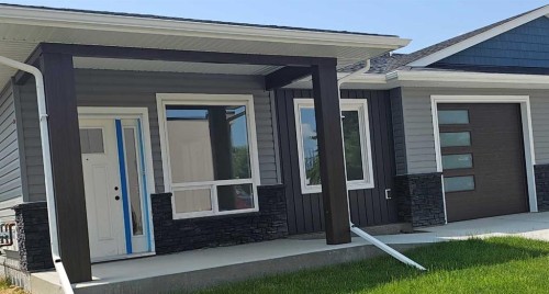 #3-4738 49A Avenue, Lacombe, AB 