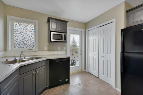 132 Kirkland Close, Red Deer, AB 