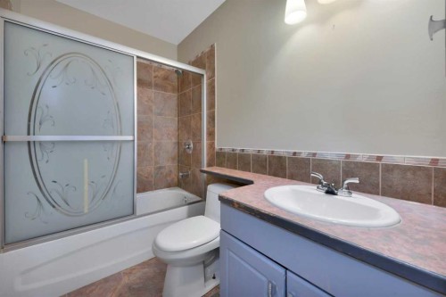 132 Kirkland Close, Red Deer, AB 