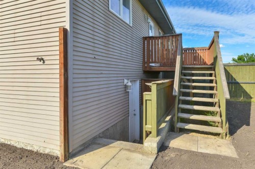 132 Kirkland Close, Red Deer, AB 
