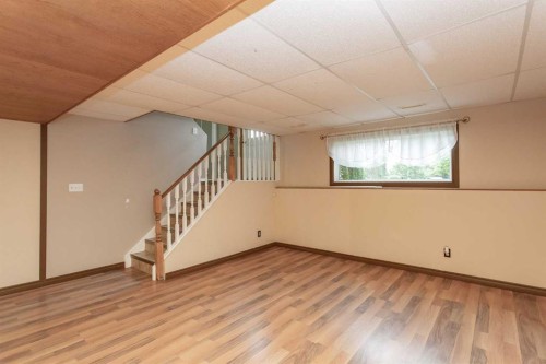 4722 49 Avenue, Bentley, AB 