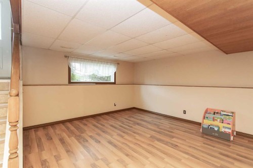 4722 49 Avenue, Bentley, AB 