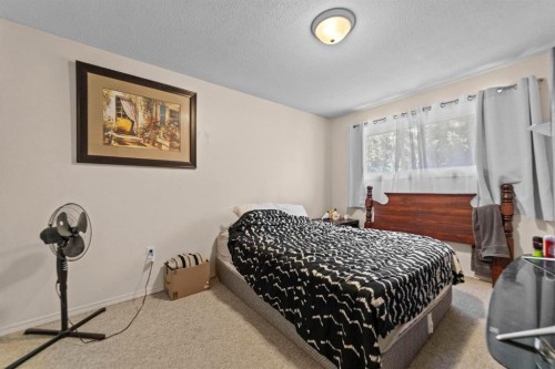 6404A 45 Avenue, Camrose, AB 