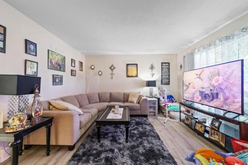 6404A 45 Avenue, Camrose, AB 