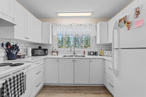6404A 45 Avenue, Camrose, AB 