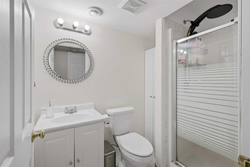 142 Robinson, Penhold, AB 