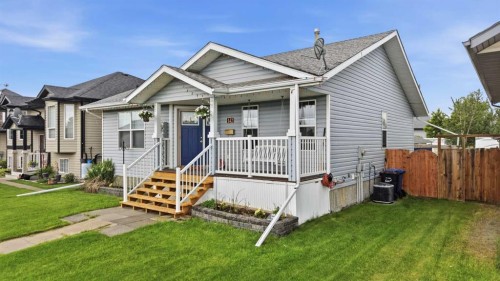 142 Robinson, Penhold, AB 