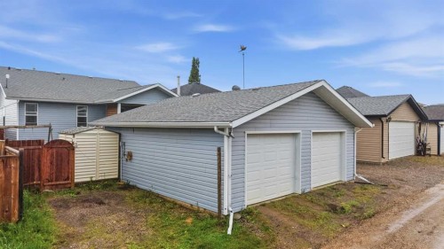142 Robinson, Penhold, AB 