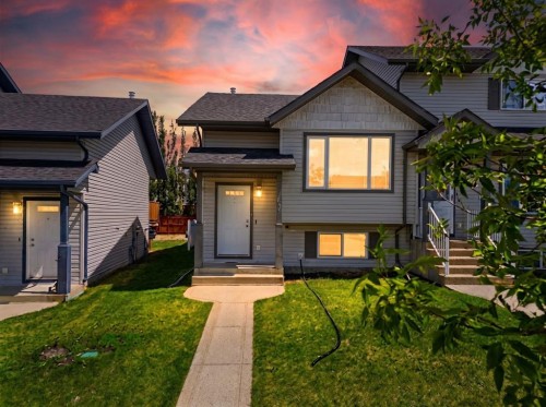 67 Lakeway Boulevard  Sylvan Lake, AB T4S 2M9