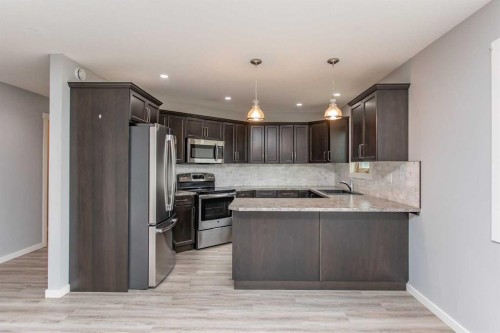 49 Sheep Close, Lacombe, AB 