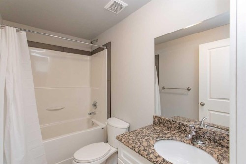 49 Sheep Close, Lacombe, AB 