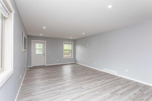 49 Sheep Close, Lacombe, AB 